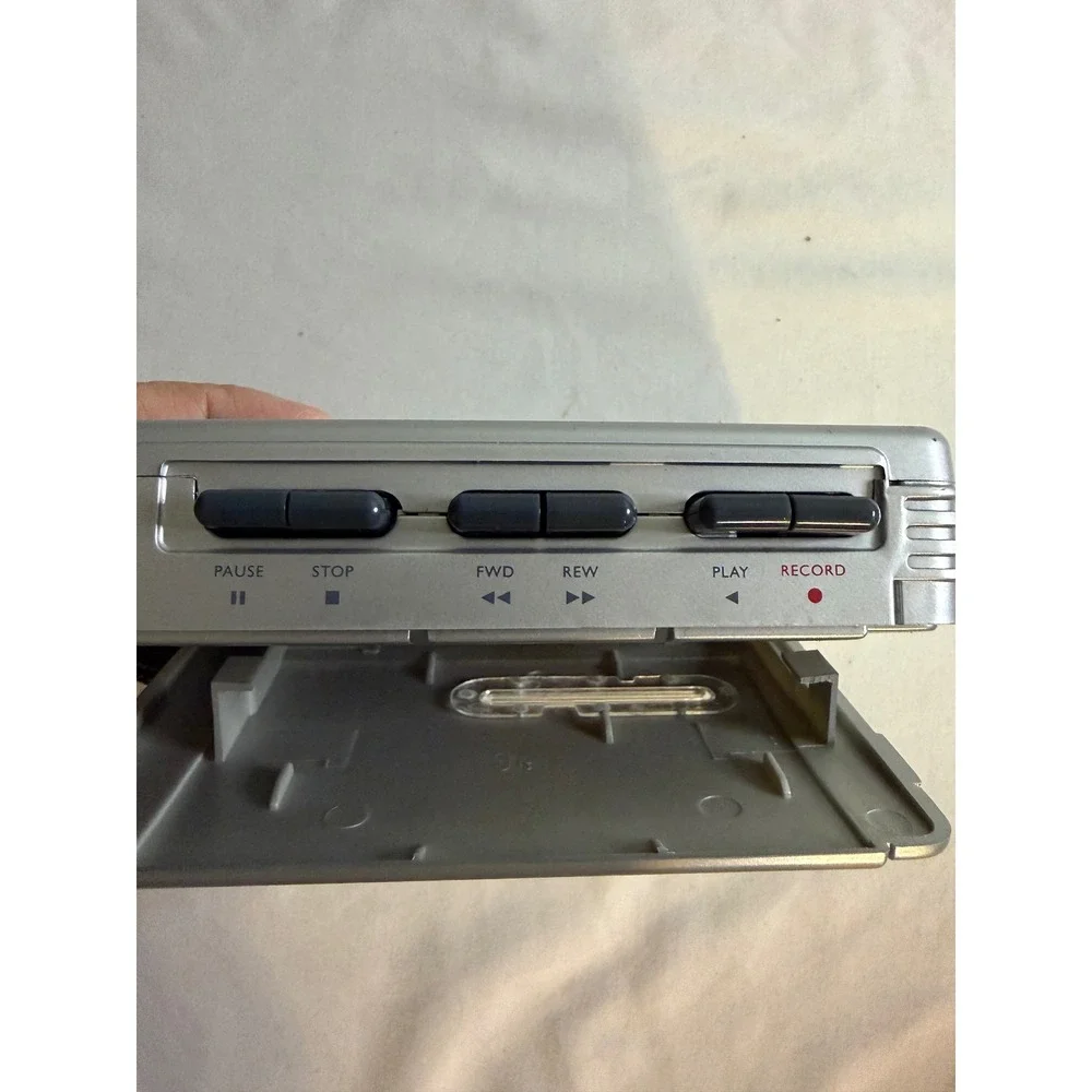 Memorex VOX Voice Activated System Cassette Recorder Silver Portable BuiltIn Spk - Picture 3 of 5